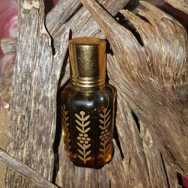 tinh dầu trầm hương Đà Nẵng